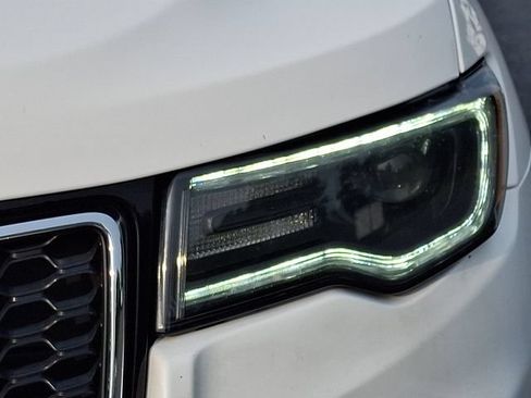 Used 2018 Jeep Grand Cherokee Limited w/ Luxury Group II AWD/4WD image 12
