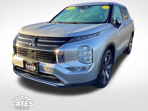 Used 2025 Mitsubishi Outlander SE AWD/4WD image 5