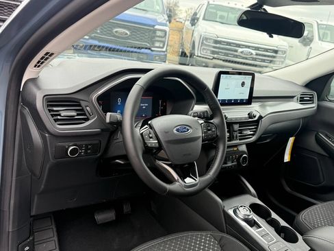New 2026 Ford Escape Active w/ Cold Weather Package FWD image 4