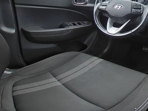 Used 2020 Hyundai Venue SEL w/ Convenience + Premium Package FWD image 18