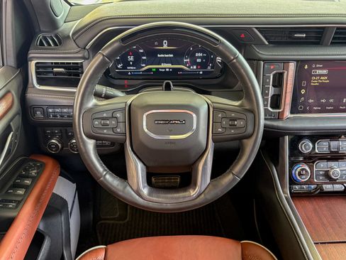 Used 2023 GMC Yukon XL Denali Ultimate AWD/4WD image 20