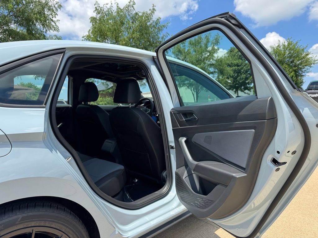 New 2026 Volkswagen Jetta GLI Autobahn FWD image 25