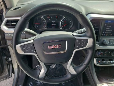 Used 2023 GMC Acadia SLT w/ Elevation Edition image 25