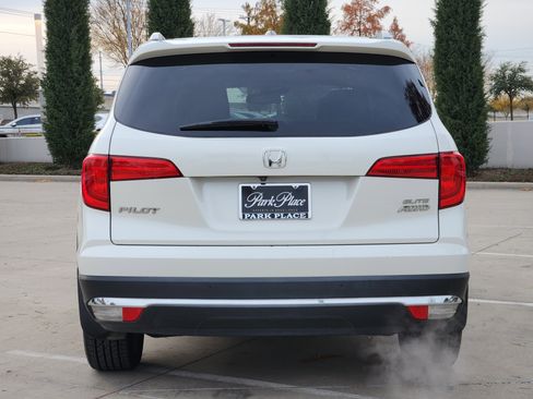 Used 2018 Honda Pilot Elite image 12