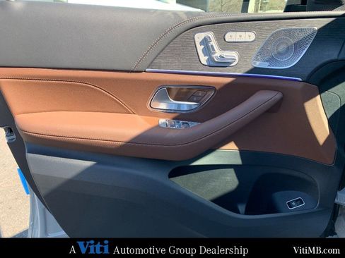 Used 2025 Mercedes-Benz GLE 53 AMG 4MATIC Coupe image 11