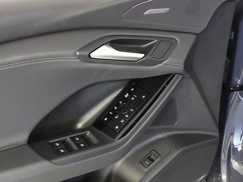 Used 2025 Audi Q6 e-tron Premium Plus w/ Premium Plus image 12