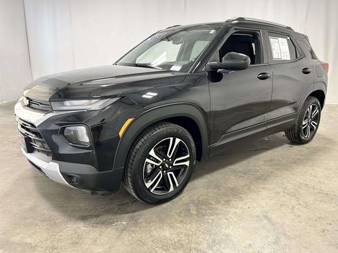 Used 2023 Chevrolet TrailBlazer LT w/ Convenience Package FWD image 5