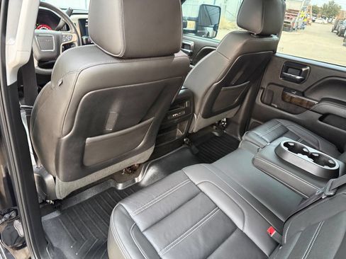Used 2015 GMC Sierra 3500 Denali w/ Duramax Plus Package image 21