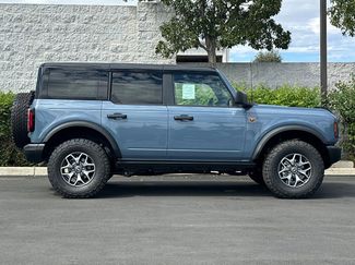 New 2025 Ford Bronco Badlands video 3