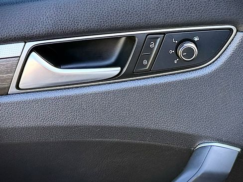 Used 2017 Volkswagen Passat 1.8T SE image 33