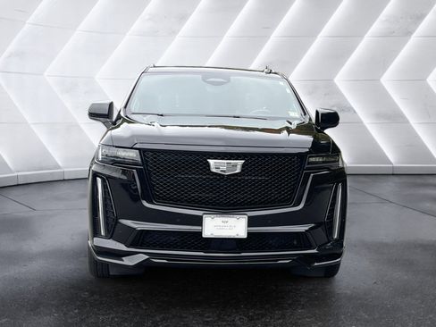Used 2023 Cadillac Escalade V image 9