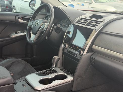 Used 2012 Toyota Camry SE image 27