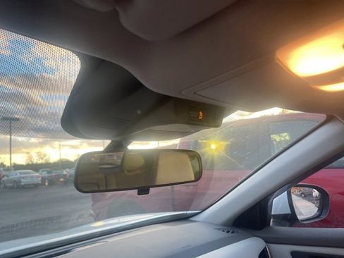 Used 2024 Nissan Rogue SV w/ SV Premium Package image 13