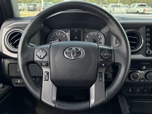 Used 2022 Toyota Tacoma TRD Pro AWD/4WD image 13