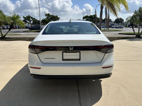 Certified 2023 Honda Accord EX image 5