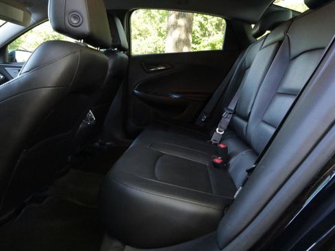 Used 2020 Chevrolet Malibu LT w/ Leather Package image 34