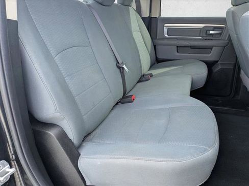 Used 2019 RAM 1500 Classic SLT image 19