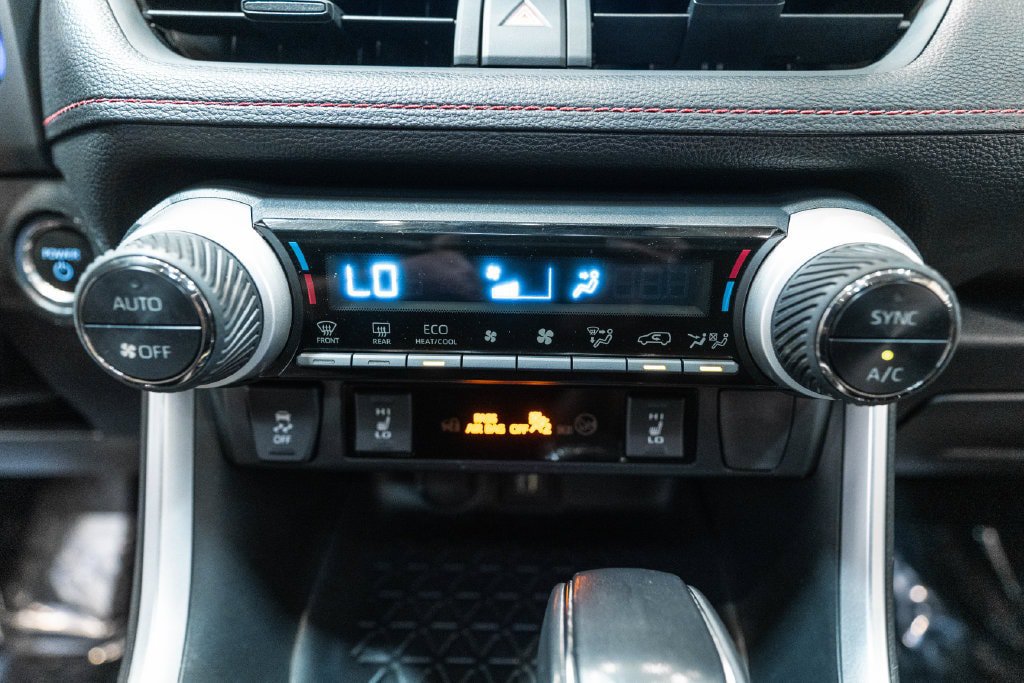 Used 2023 Toyota RAV4 SE w/ Weather & Moonroof Package AWD/4WD image 28