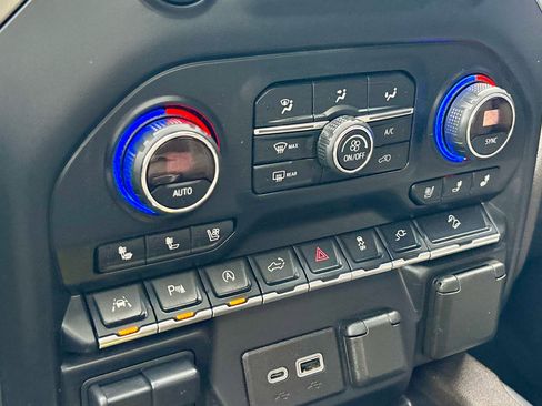 Used 2019 Chevrolet Silverado 1500 LTZ w/ LTZ Premium Package image 23