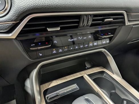 Certified 2025 MAZDA CX-90 Plug-In Hybrid w/Premium Sport image 24