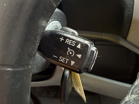 Used 2011 Toyota Tacoma 4x4 Access Cab w/ SR5 Pkg #2 image 28