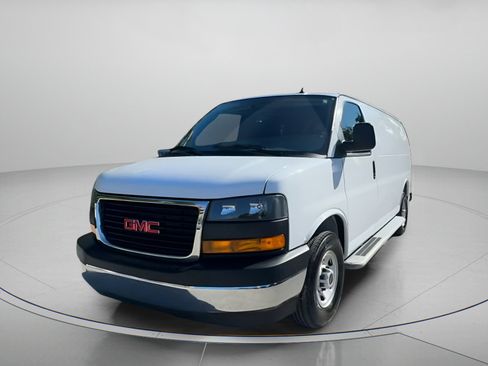 Used 2024 GMC Savana 2500 w/ Driver Convenience Package image 10