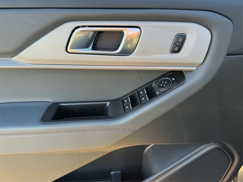 New 2026 Ford Explorer Active w/ Active Comfort Package image 7