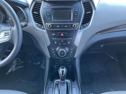 Used 2017 Hyundai Santa Fe Sport image 19