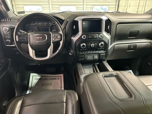 Used 2019 GMC Sierra 1500 SLT AWD/4WD image 4