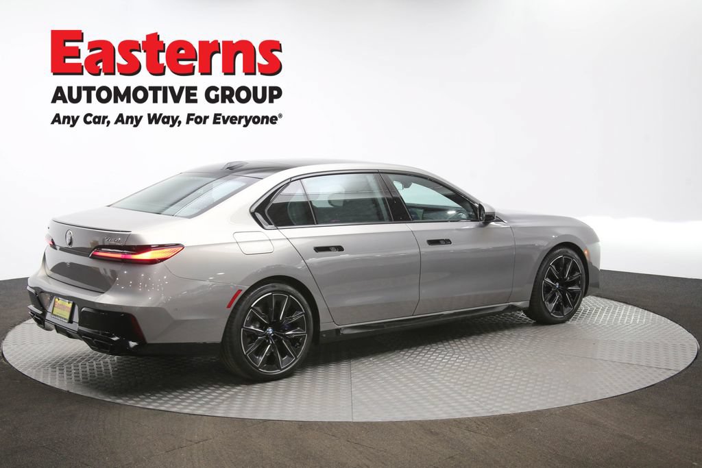 Used 2023 BMW 760i xDrive w/ Executive Package AWD/4WD image 48
