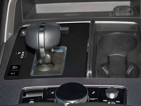 Used 2025 MAZDA CX-70 3.3 Turbo S w/ Premium Package image 24