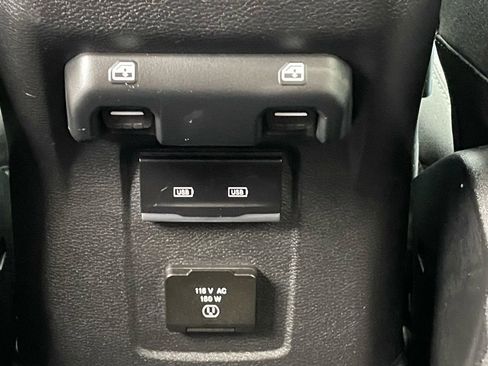 Used 2022 Jeep Wrangler Unlimited Sahara AWD/4WD image 22