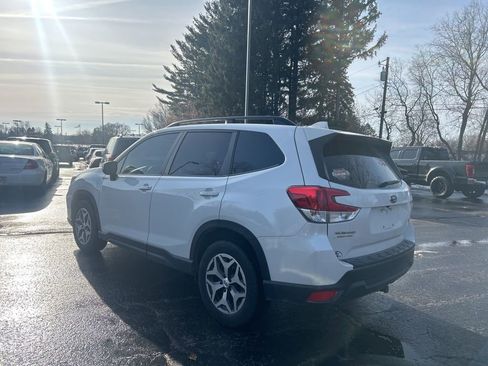 Used 2021 Subaru Forester Premium image 5
