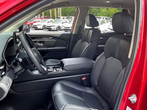 Used 2025 Honda Pilot EX-L image 7