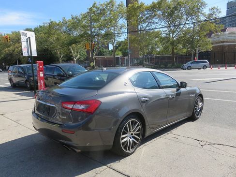 Used 2016 Maserati Ghibli S Q4 AWD/4WD image 4