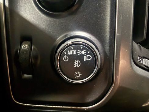 Used 2018 Chevrolet Silverado 1500 LT w/ True North Edition AWD/4WD image 25