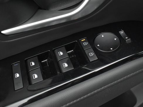 Used 2025 Hyundai Santa Cruz Limited image 13