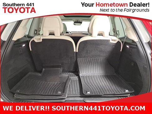 Used 2022 Volvo XC90 T5 Momentum w/ Protection Package Premier image 10