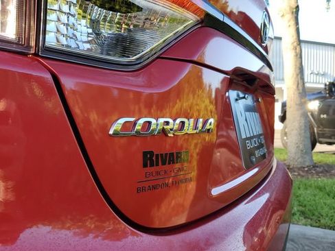 Used 2021 Toyota Corolla LE image 7