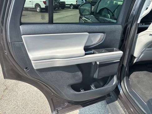 Certified 2025 Ford Expedition Active AWD/4WD image 80