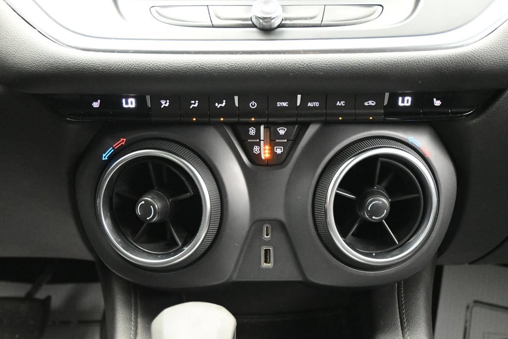 Used 2021 Chevrolet Blazer LT FWD image 17
