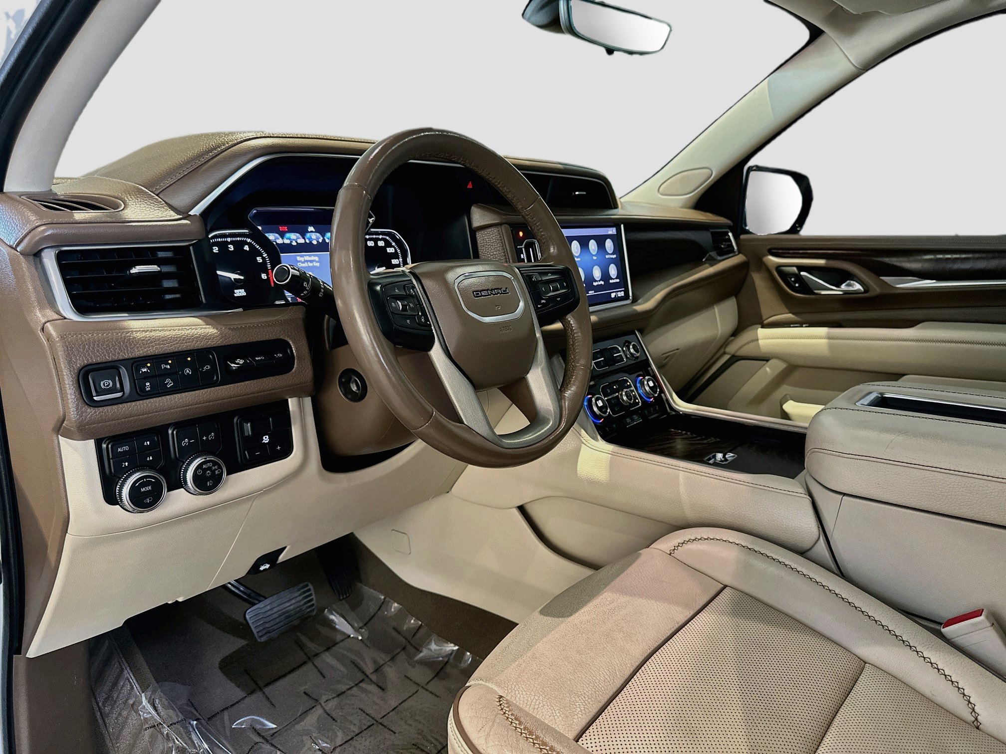 Used 2021 GMC Yukon XL Denali w/ Denali Ultimate Package AWD/4WD image 9