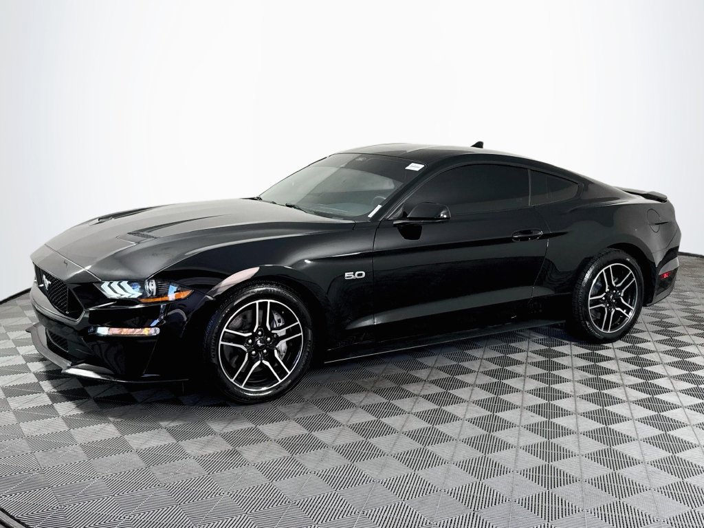 Used 2021 Ford Mustang GT RWD image 4