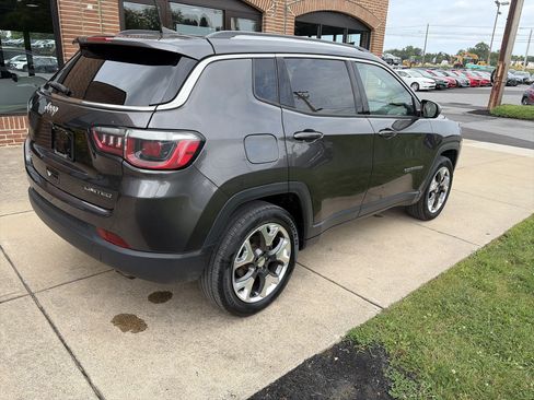 Used 2019 Jeep Compass Limited AWD/4WD image 3
