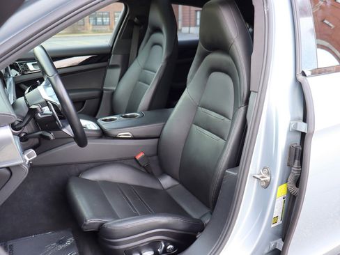 Used 2018 Porsche Panamera 4 w/ Premium Package Plus image 12