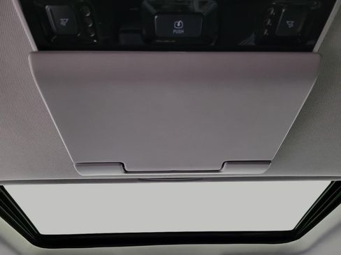 Used 2017 GMC Yukon Denali w/ Open Road Package image 29