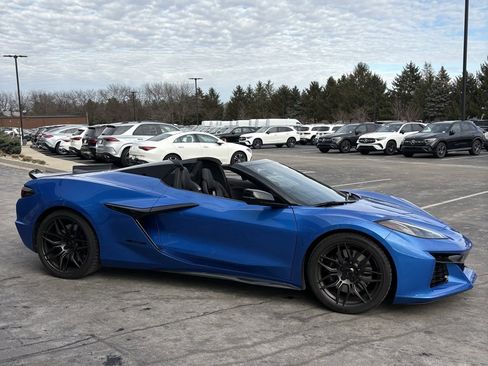 Used 2024 Chevrolet Corvette Z06 w/ Stealth Interior Trim Package image 11