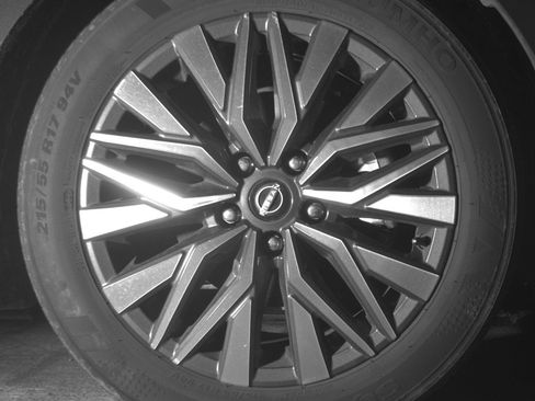 Used 2025 Nissan Altima 2.5 SV image 13