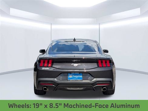 Used 2024 Ford Mustang Coupe RWD image 5
