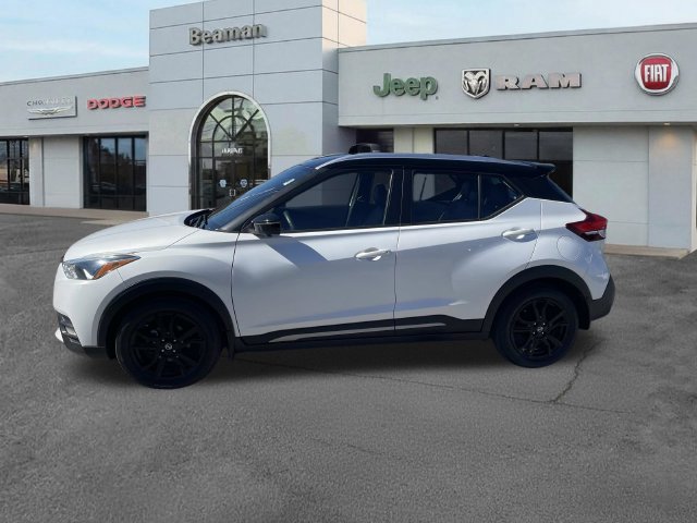 Used 2020 Nissan Kicks SR w/ SR Premium Package FWD image 6